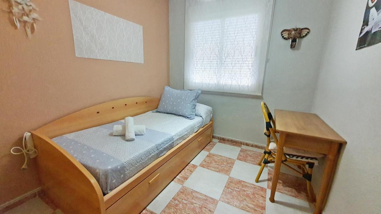 Les Gavines - Miramar Alquiler Solo Familias Apartment Bagian luar foto